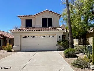 3 bed, 2.5 bath, 1708 sqft, $2,895 — Photo 2