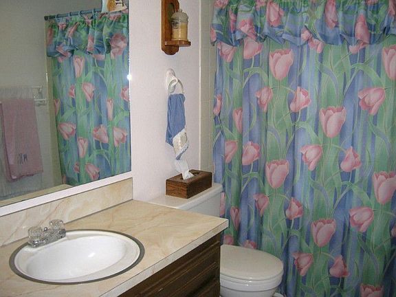 Main bathroom