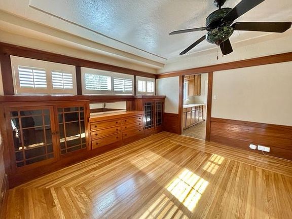 4th image of 3640 Herman Ave