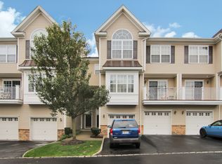 103 Mountainside Dr, Pompton Lakes, NJ 07442