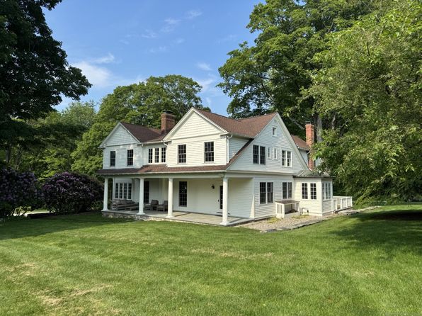 6 Frisbie Rd