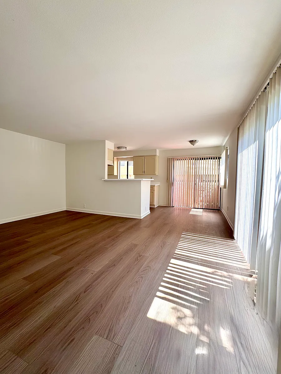 Building Photo - 12035 Guerin St #1