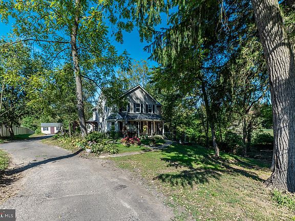 5th image of 35 Winding Creek Dr