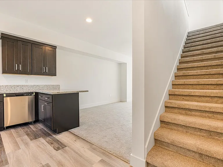 5860 SE 18th St — Photo 12