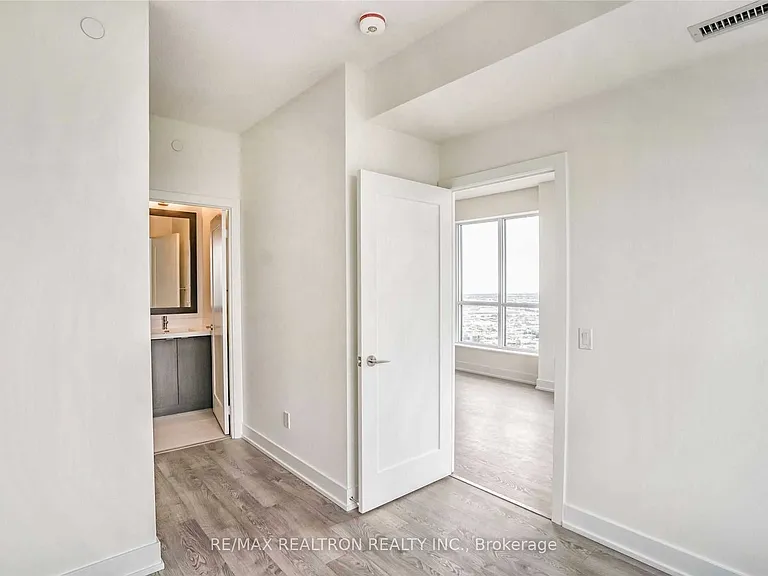7 Mabelle Ave #1802 — Photo 10