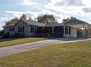 4500 Burton Rd, Thomasville, NC 27360