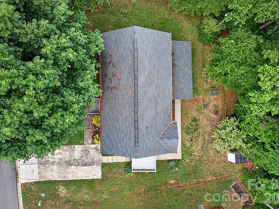 3rd image of 202 King David Ln