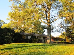 343 Whitthorne Dr, Cincinnati, OH 45215