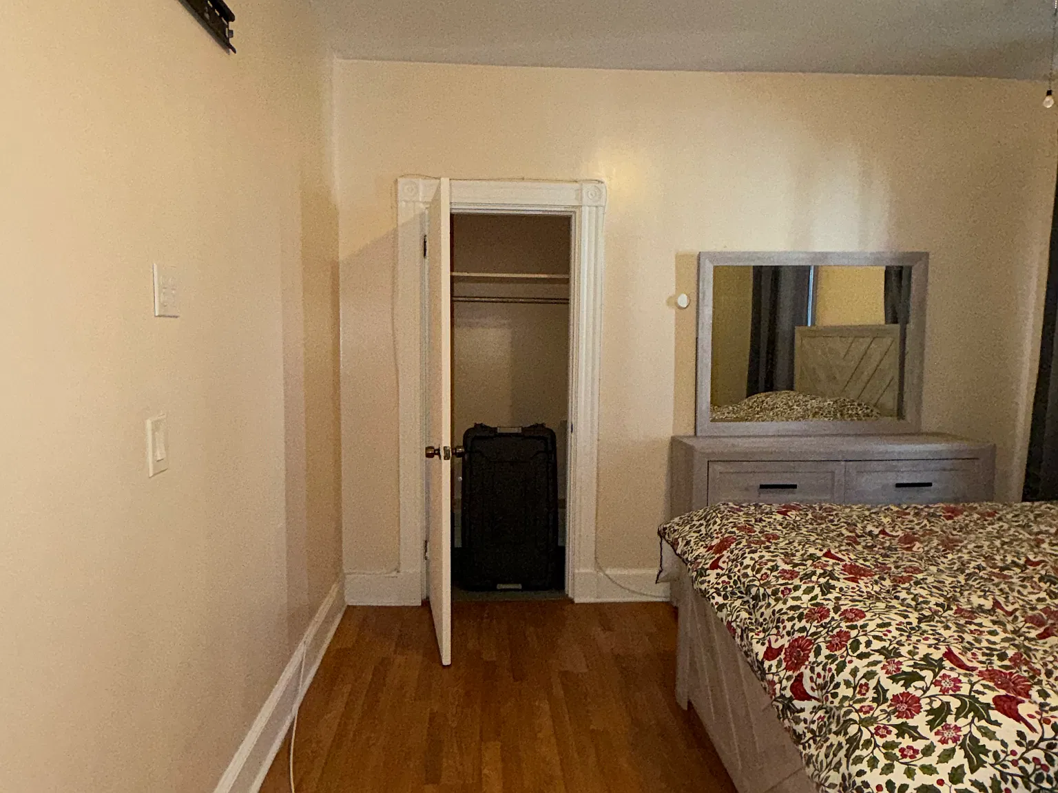 2 bed, $1,100 — Photo 3
