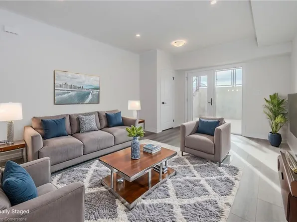 142 Foamflower Pl #D053, Waterloo, ON N2V 0G9