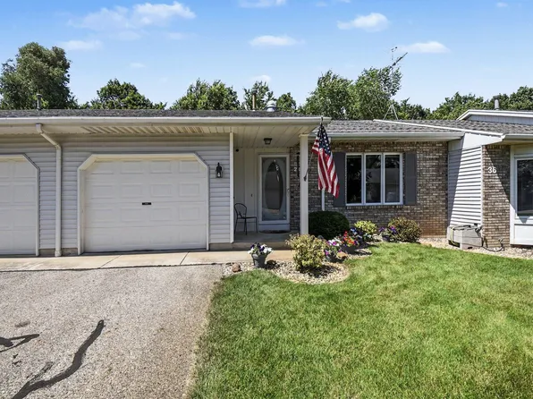 2831 Bridgeside Dr SE, Caledonia, MI 49316