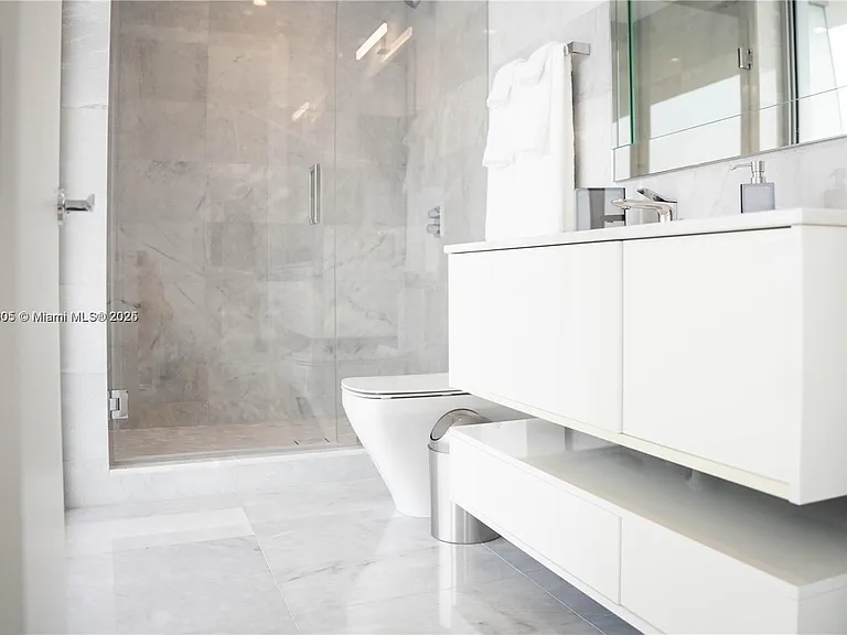 18501 Collins Ave #1104 — Photo 16
