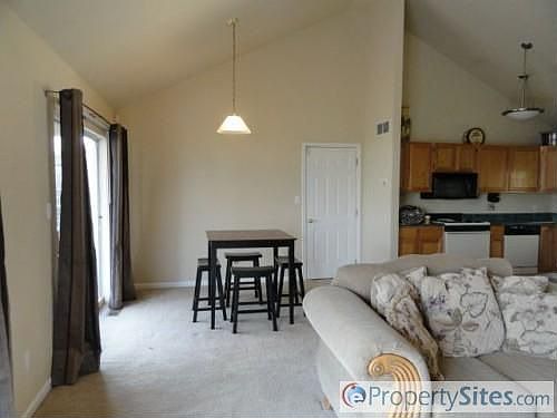 5th image of 465 W Harvest Ln