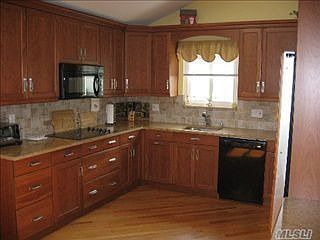 2nd image of 20 Piper Dr