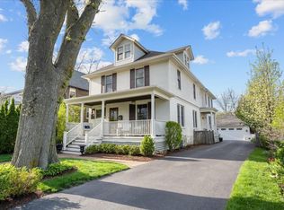 (Undisclosed Address), Lake Forest, IL 60045