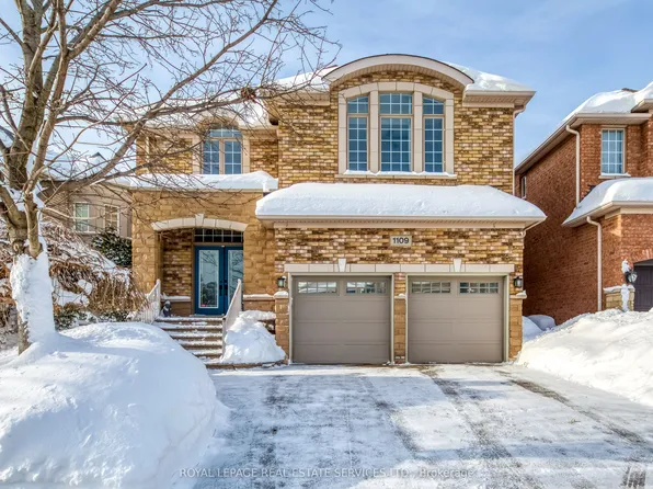 1109 Kestell Blvd, Oakville, ON L6H 7M5