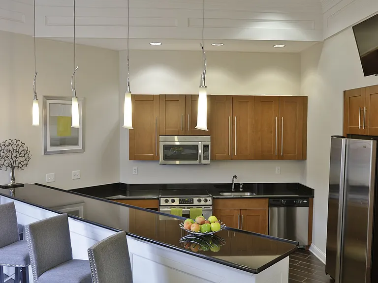Knoll Crest Apartments — Photo 12