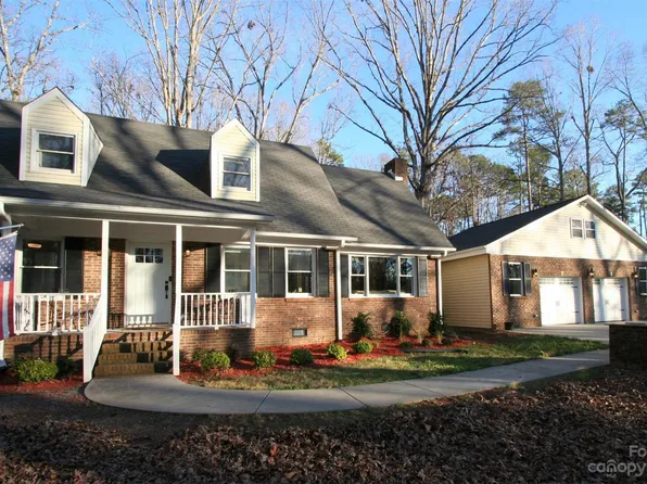 4301 Wesley Chapel Rd, Matthews, NC 28104