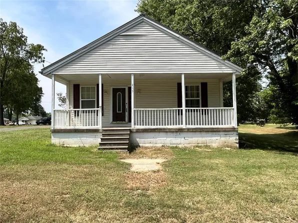 215 Short St, Wilsonville, IL 62093