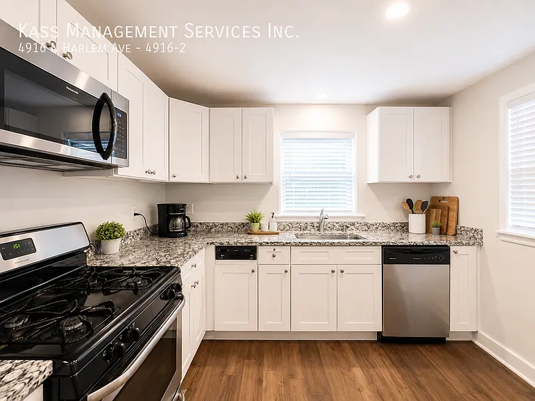 4916 N Harlem Ave #2 — Photo 2