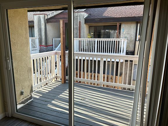 4th image of 1940 Pacific Beach Dr APT V