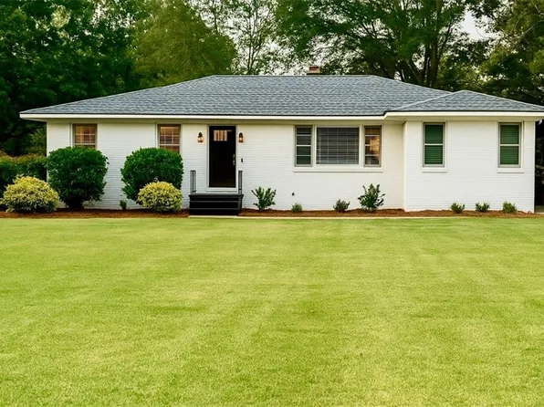 913 Boozer Dr, Oxford, AL 36203