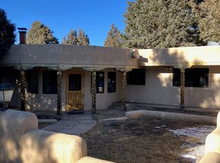 11 Farrell St, Ranchos De Taos, NM 87557