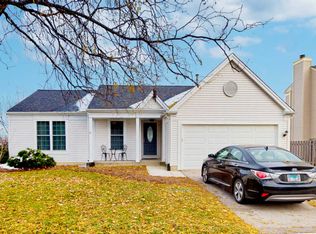 1157 Country Glen Ln, Carol Stream, IL 60188