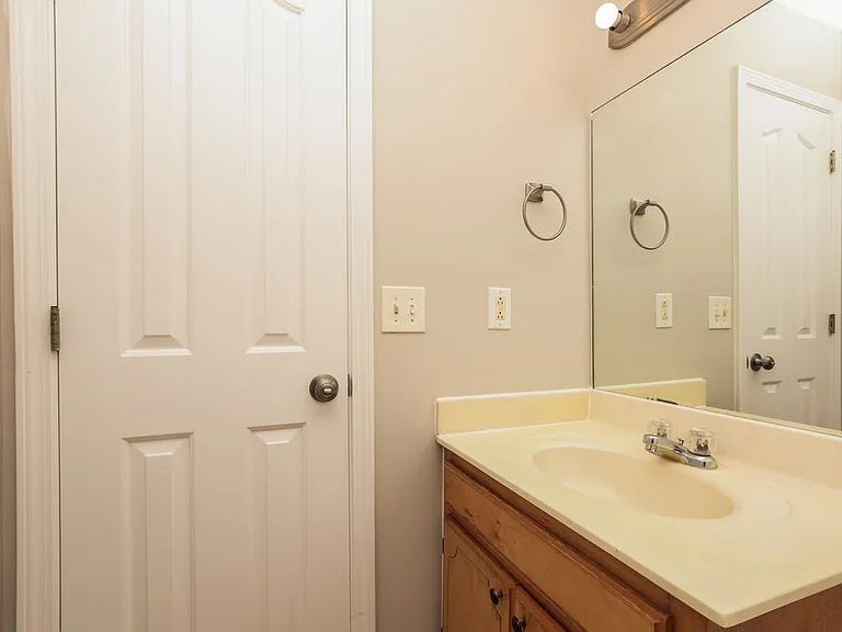 1280 Saint Andrews Dr — Photo 16