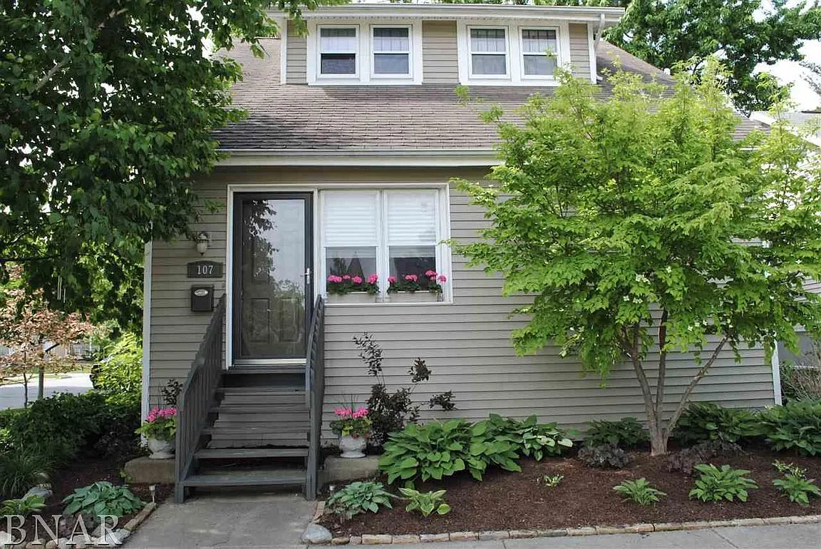 107 E Miller St photo 1