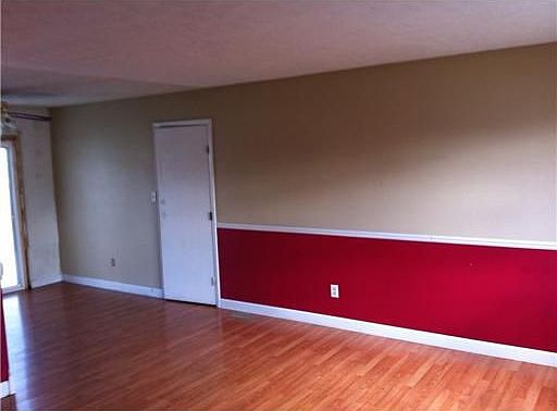 2nd image of 1959 Thornhill Dr