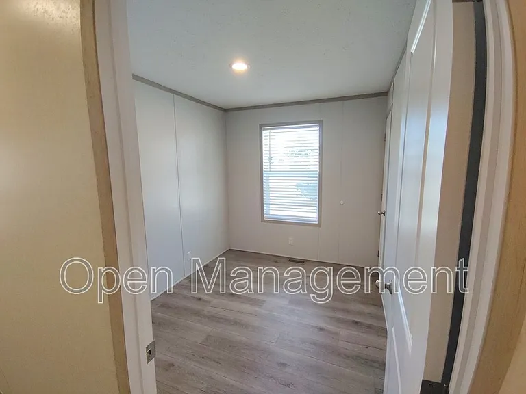 40 Erin Ln #19 — Photo 15
