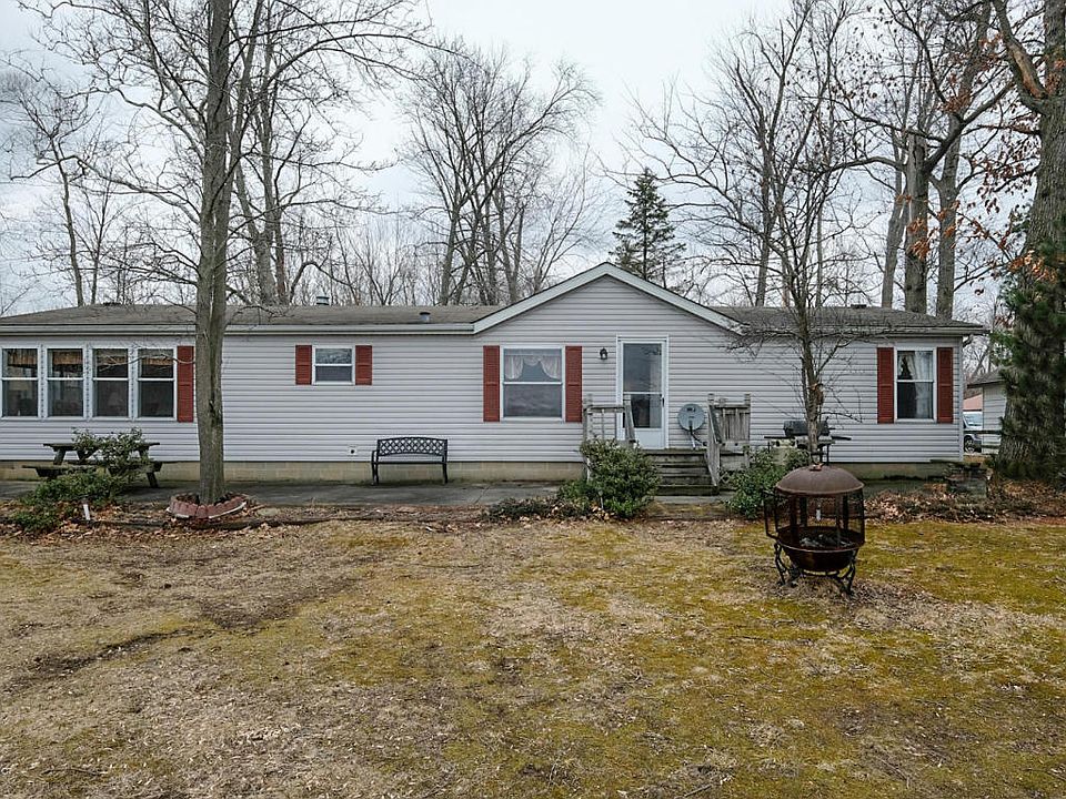 1st image of 38063 Lake Shore Dr