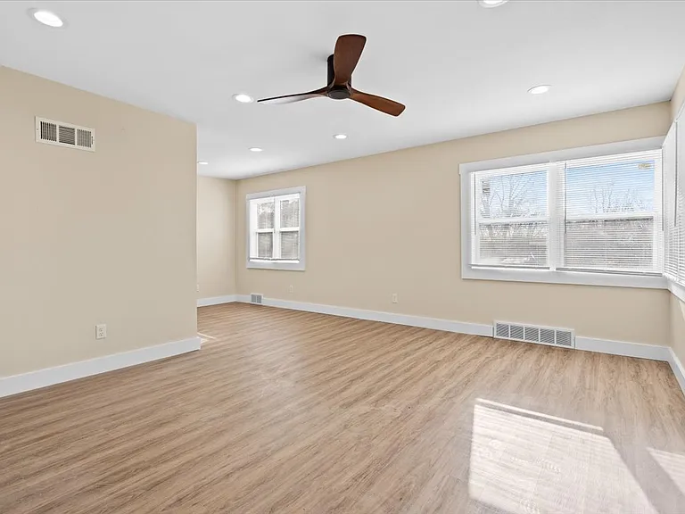 621 Chestnut Street - West — Photo 4