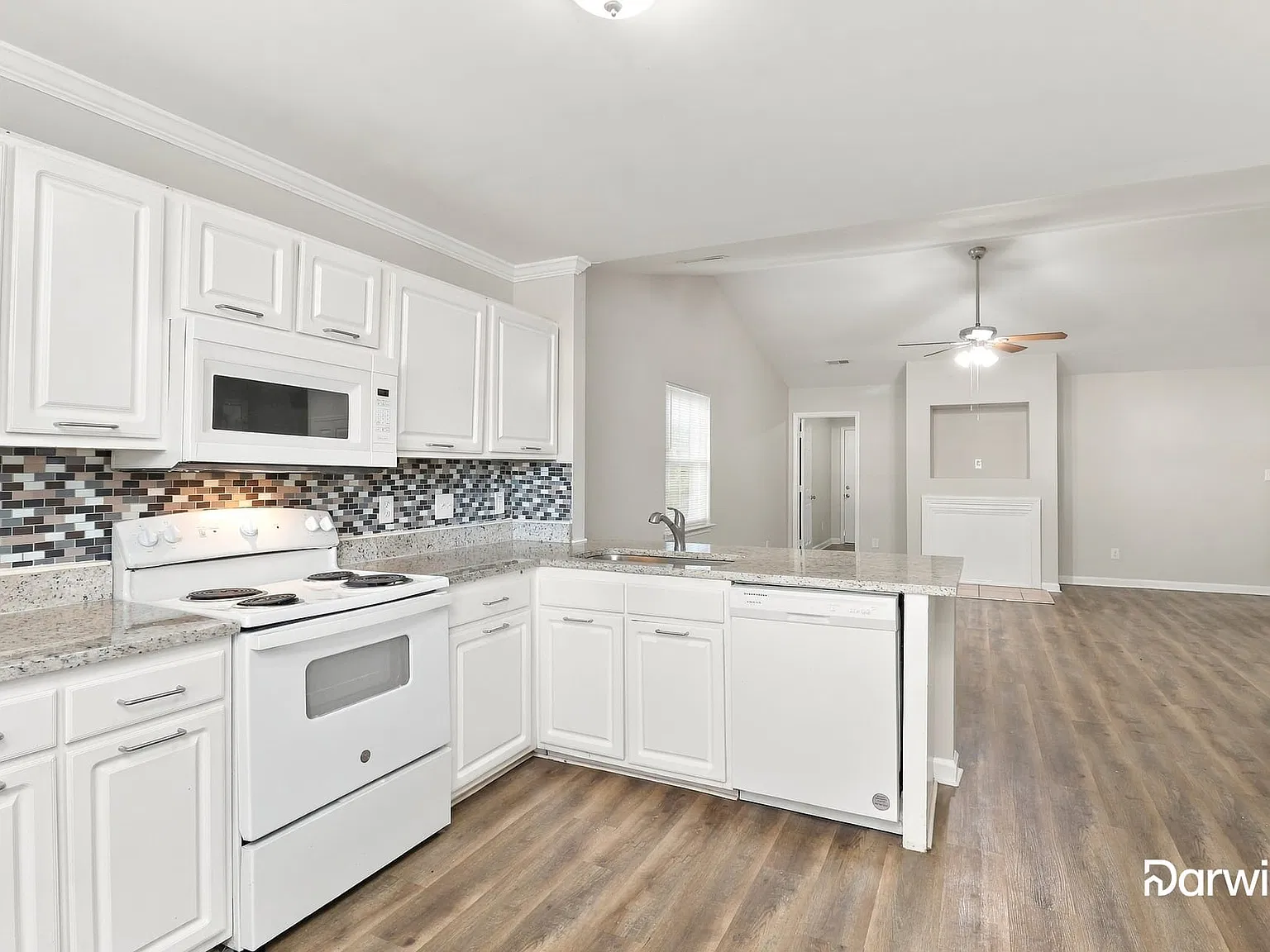 3 bed, 2.0 bath, 1225 sqft, $1,965 — Photo 4