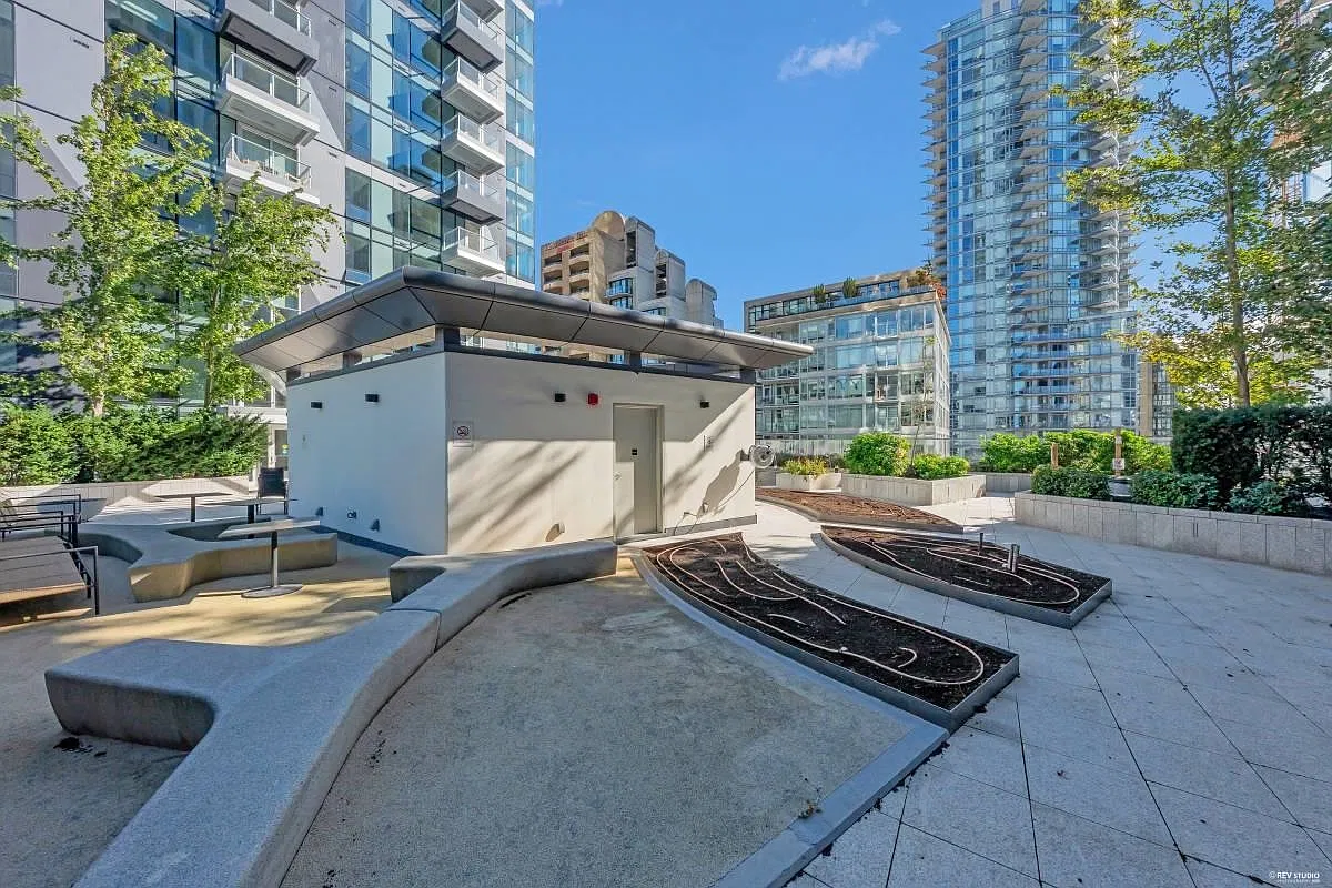 2 bed, 40 sqft, $4,295 — Photo 4
