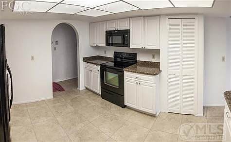 3rd image of 5988 Milne Cir