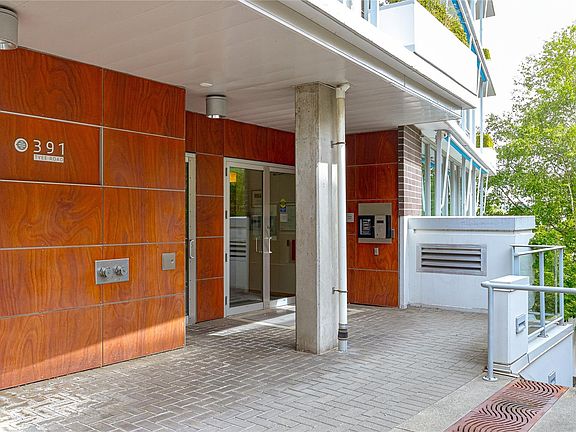 4th image of 391 Tyee Rd #406