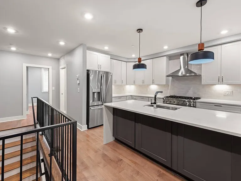 1609 Holbrook St NE #2 — Photo 10