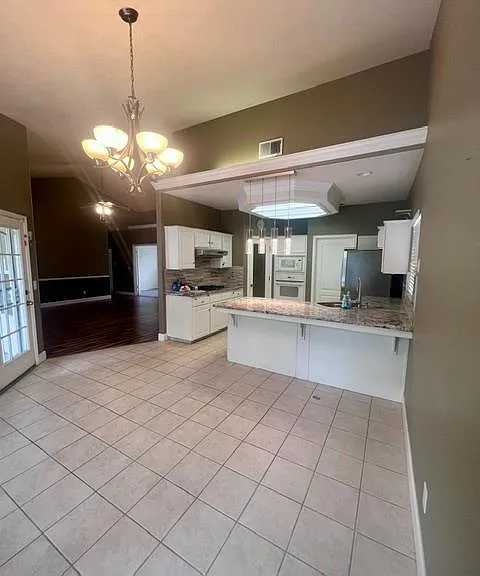 1877 E Turnberry Ave — Photo 32