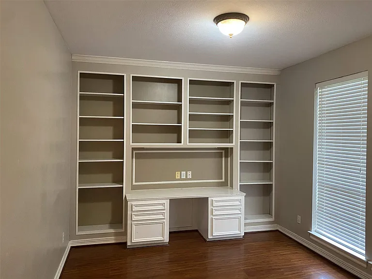 3207 Breckinridge Ct — Photo 5
