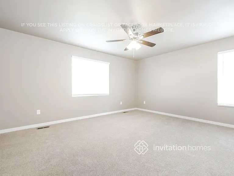 422 Elbert St — Photo 11