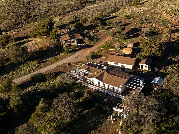 4th image of 967 Bodfish Canyon Rd