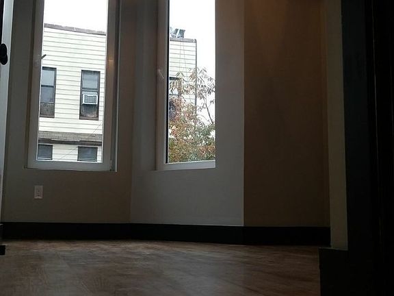 5th image of 372 Palmetto St #1F