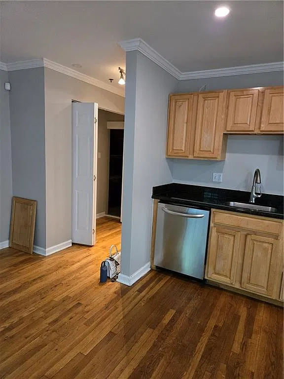 1 bed, 1.0 bath, 620 sqft, $1,650 — Photo 2