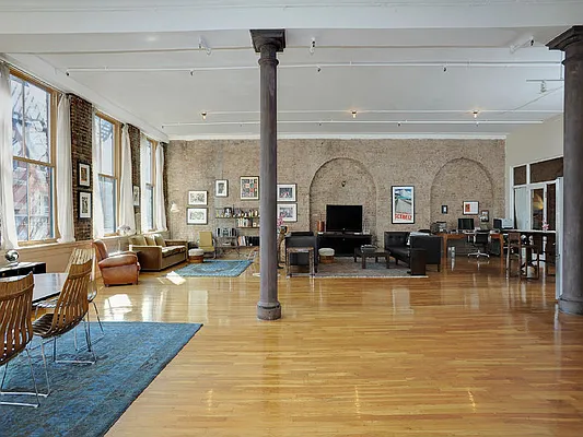 Sold by Sotheby's International Realty | media 3