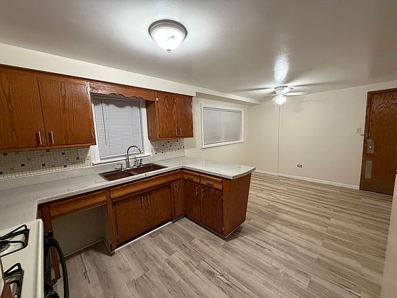 3rd image of 6835 W 79th St Unit 1