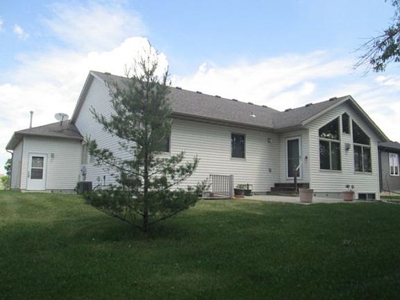 2nd image of 671 20 1/2 Ave E