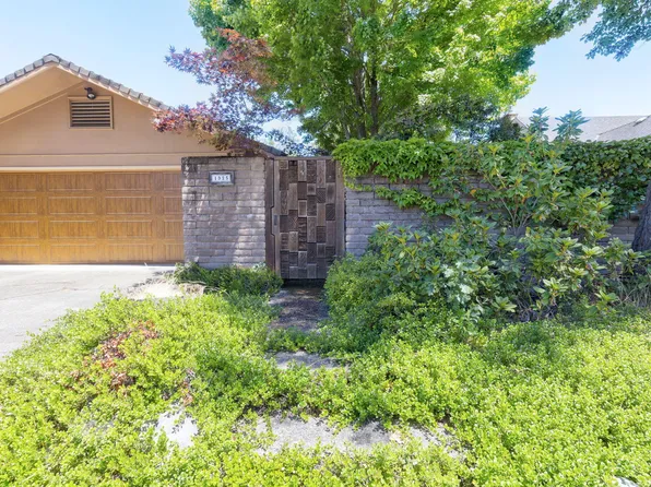 1325 NW Lawnridge Ave, Grants Pass, OR 97526