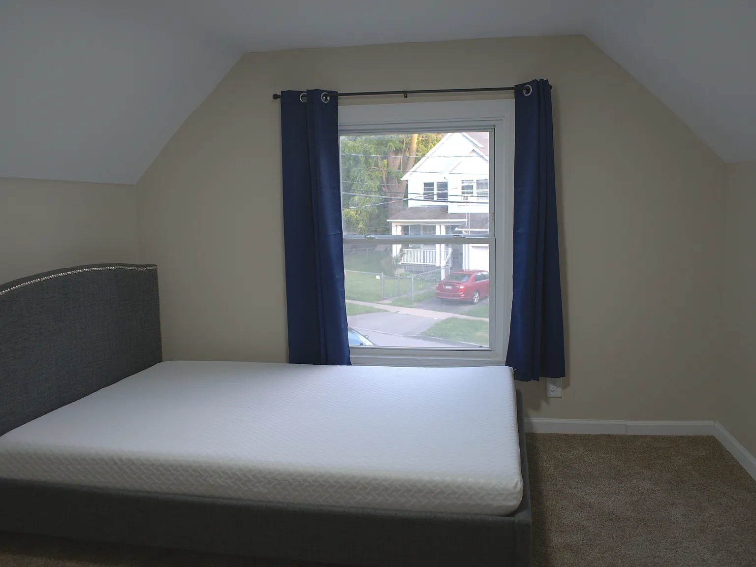 4 bed, 1232 sqft, $1,950 — Photo 2